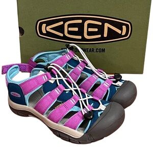 NIB Keen Big Kids' Newport Boundless Pink and Blue Closed Toe Sandals Sz 4